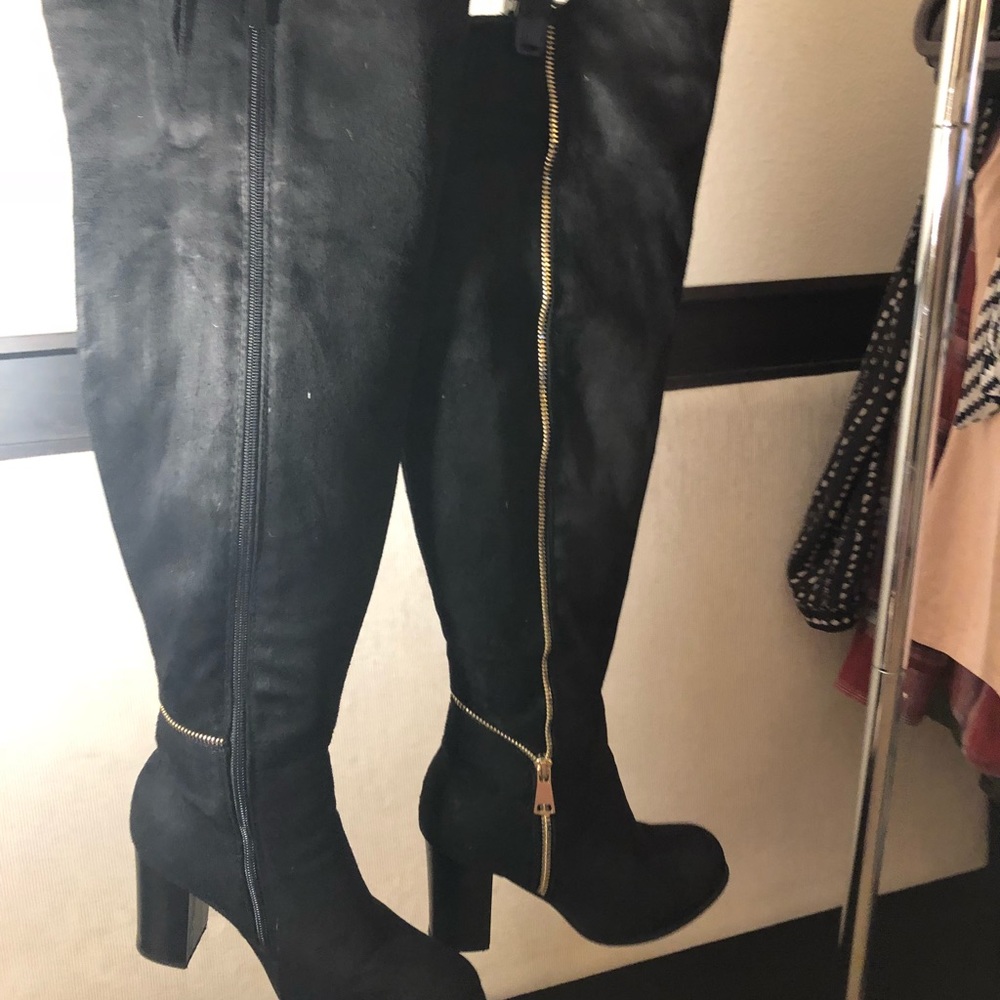 Black over knee w/ zipper